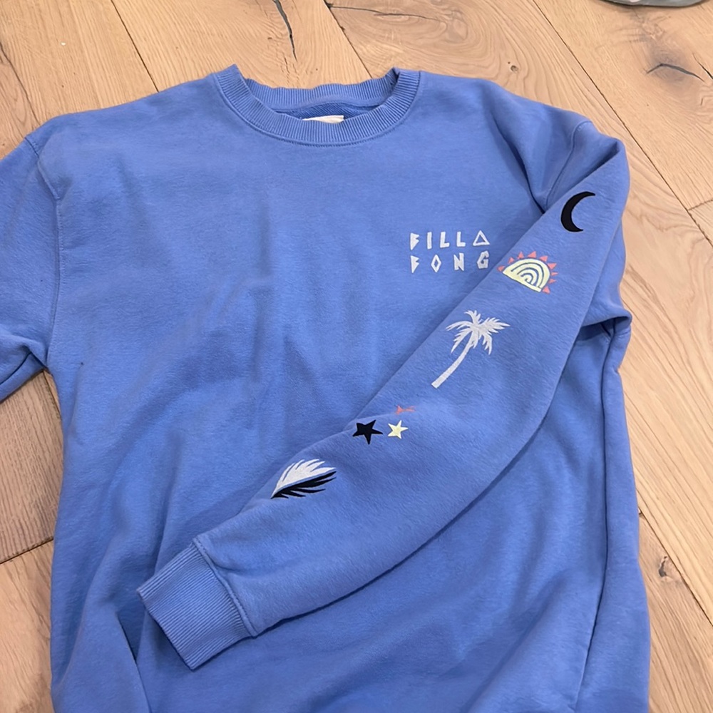 blue billabong crew neck